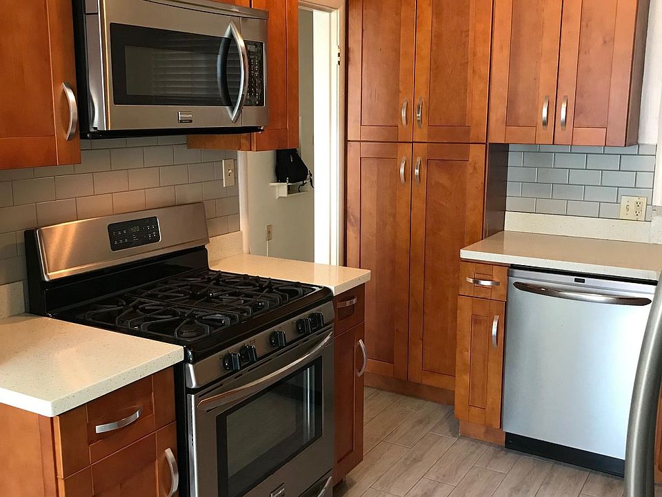 1st image of 2454 Chestnut St