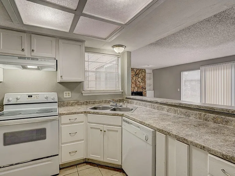 3817 Bradfred Dr #3817 — Photo 5