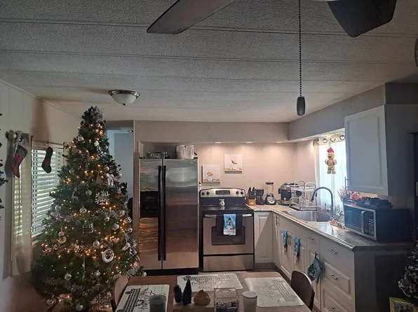 716 Groce Cir, Ruskin, FL 33570