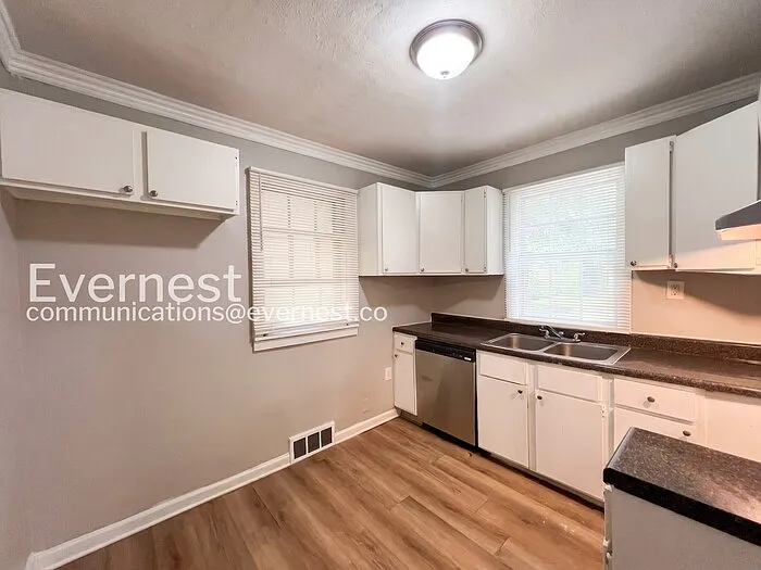 905 Parkhaven Ln — Photo 6
