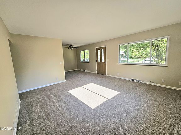 3rd image of 2831 E Glenn St