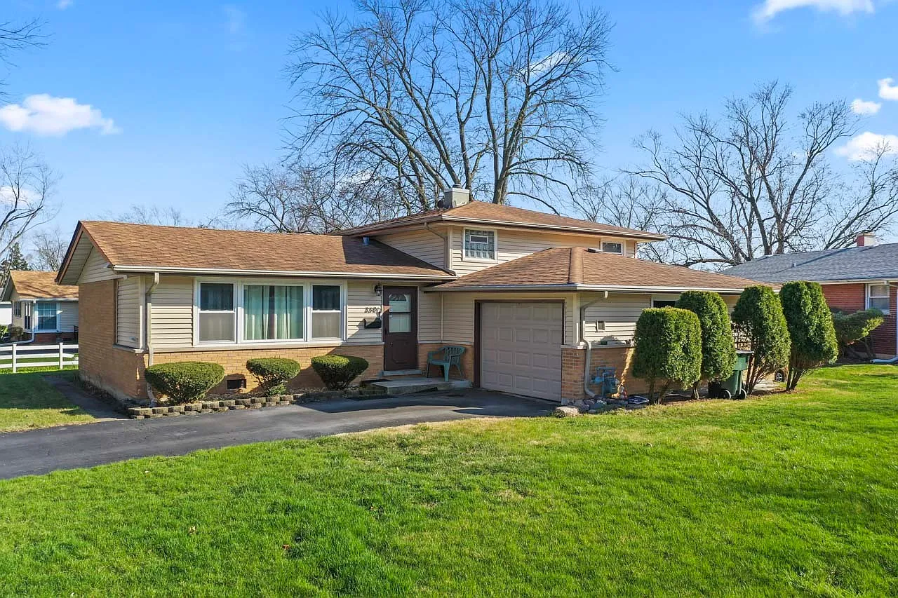 3301 Hazel Ln photo 1