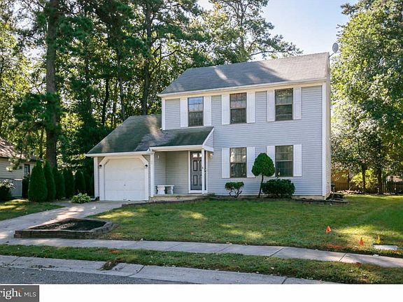2nd image of 6 Fawn Ln