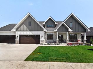 1105 Moll Dr, Waunakee, WI 53597