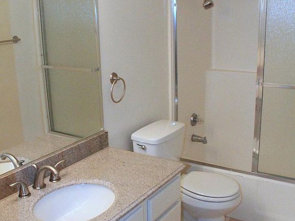 2nd image of 369 Orizaba Ave Floor 2UPPER