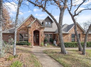 904 Kings Ct, Burleson, TX 76028