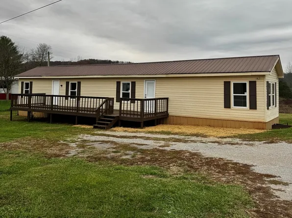 1221 Disneyland Rd, Sparta, TN 38583