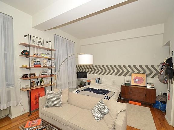 4th image of 160 W 16th St APT 4G