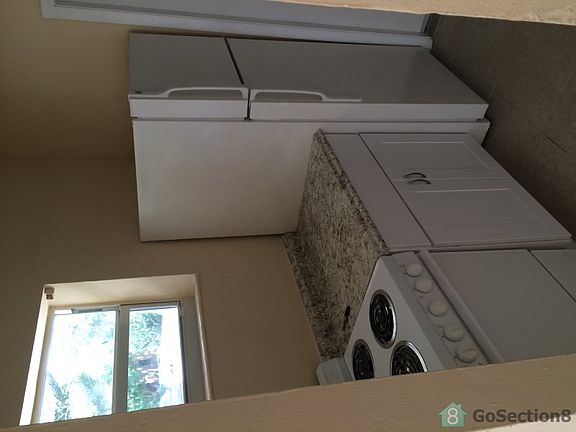 5th image of 3178 E Palm Dr