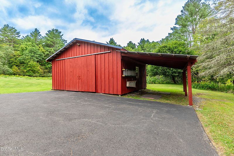 3rd image of 709 Tsatsawassa Lake Road