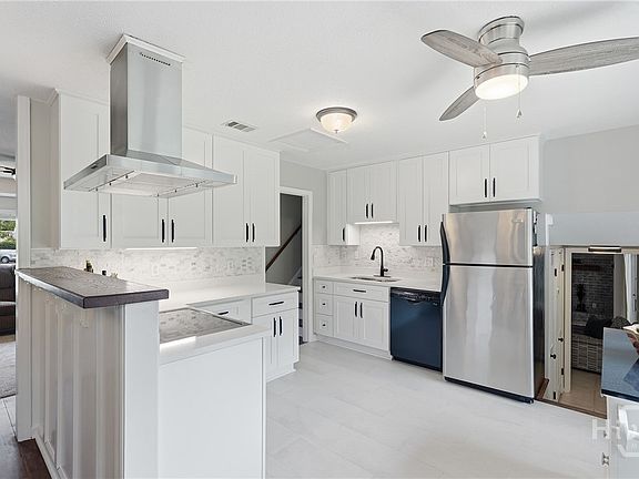 2nd image of 105 Montford Court