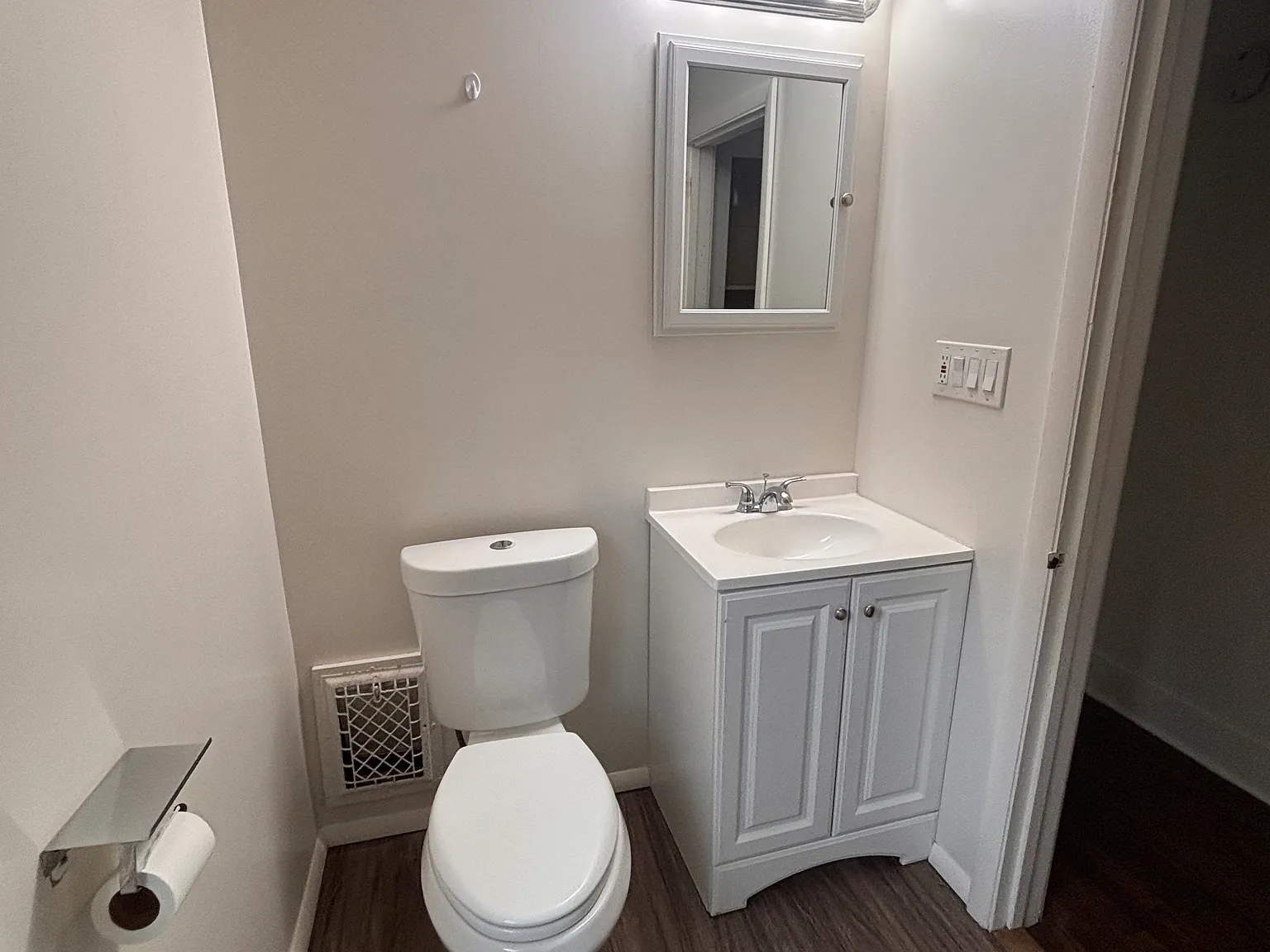 2 bed, 1100 sqft, $2,475 — Photo 3