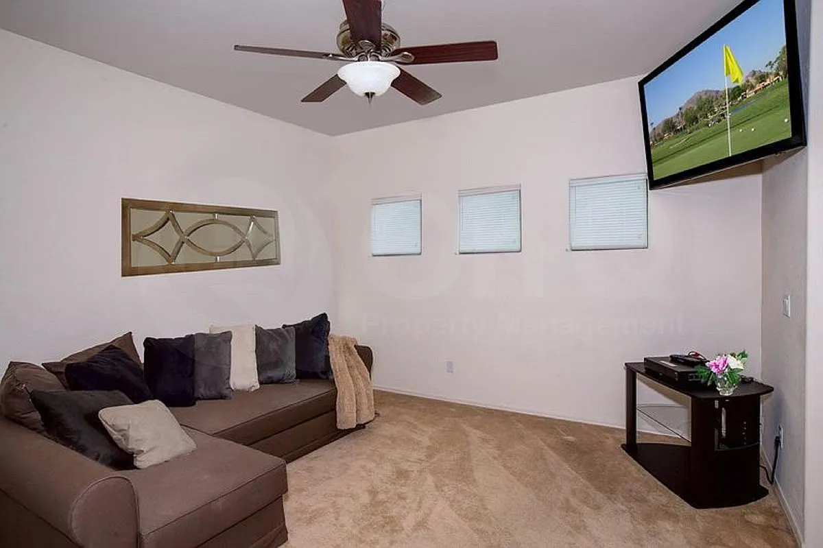 3 bed, 2.5 bath, 2016 sqft, $2,650 — Photo 4