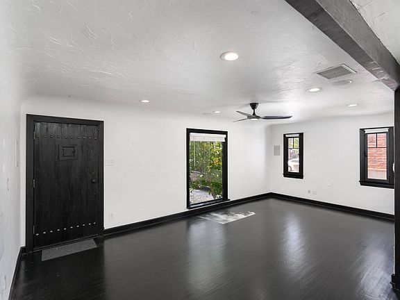 4th image of 11303 W Emelita St