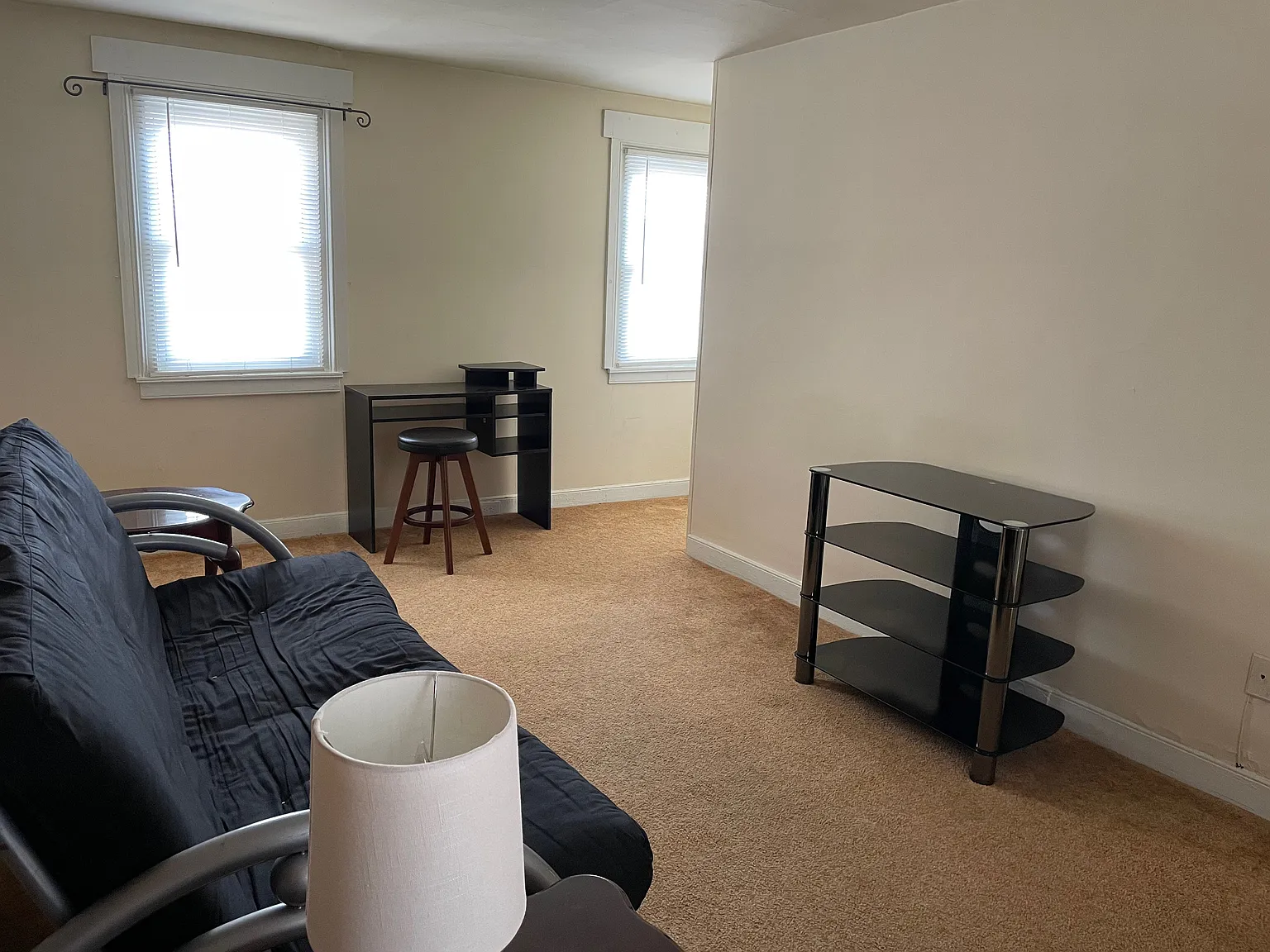 1 bed, 900 sqft, $1,350 — Photo 3