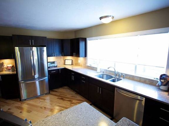 Kitchen: Sink