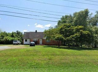 1993 Liberty Dr, Thomasville, NC 27360