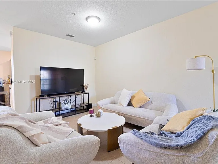 12442 Emerald Creek Ct — Photo 4
