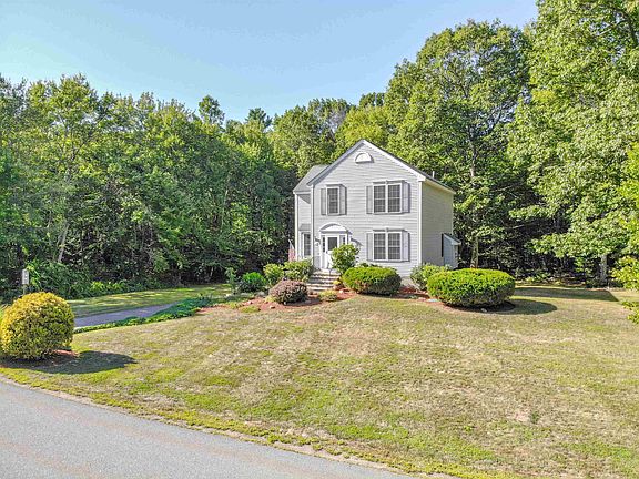 4th image of 20 Drew Woods Drive