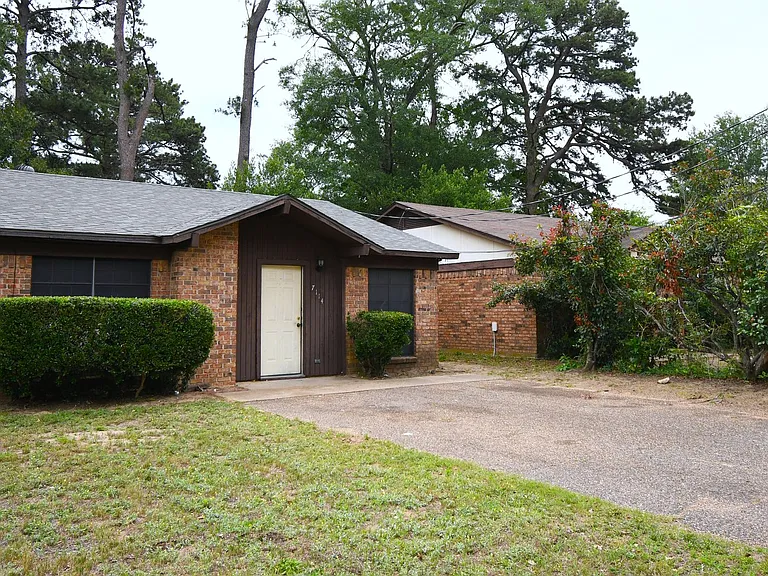 7114 Gatewood Dr — Photo 3