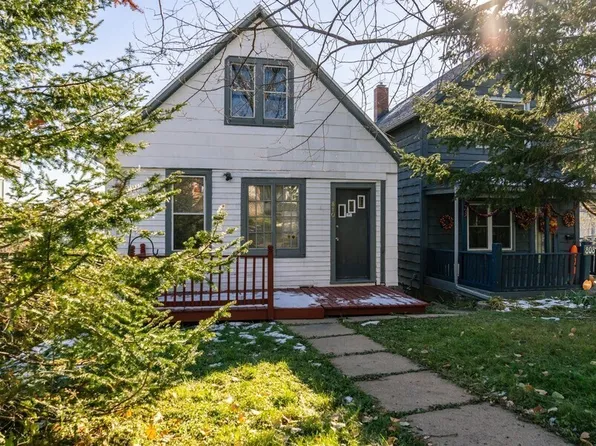 810 E 7th St, Duluth, MN 55805