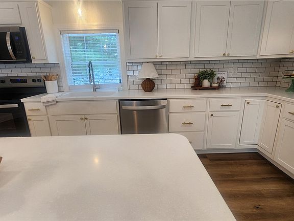 5th image of 112 Kutcham Dr