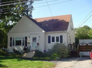 40 Hawthorne St, North Providence, RI 02904