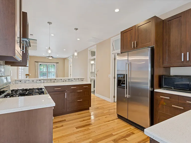 2511 W Caithness Pl — Photo 4
