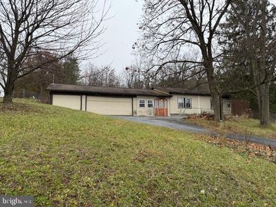 1503 E Hamilton Ln, Altoona, PA, 16602
