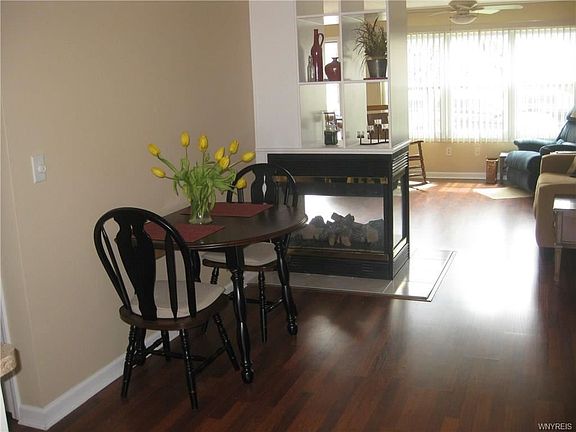 5th image of 3948 Walden Ave