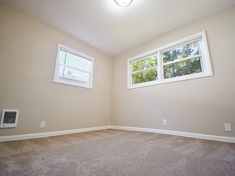 6309 SE Overland St — Photo 21
