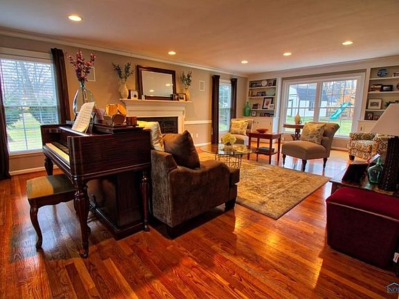 5th image of 3015 Pembroke Rd