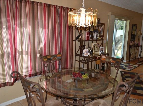 3rd image of 15 Bickwick Ln