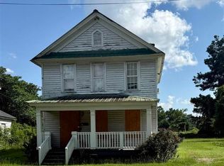 141 Beauregard St, Lake City, SC 29560