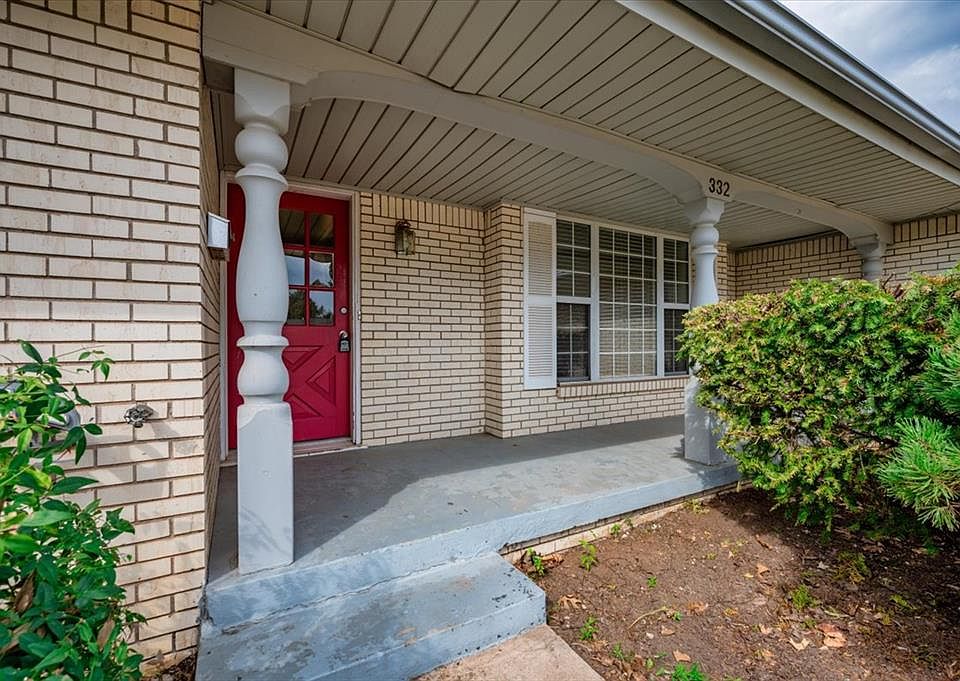 1st image of 332 Forest Dr