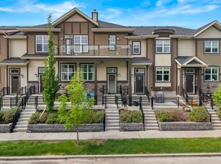 357 McKenzie Towne Dr SE, Calgary, AB T2Z0B7