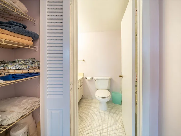 3800 S Ocean Dr #508 — Photo 9