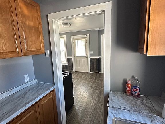 5th image of 8 Highland St #1