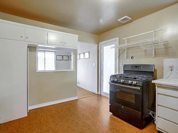 4th image of 3326 San Marino Ave