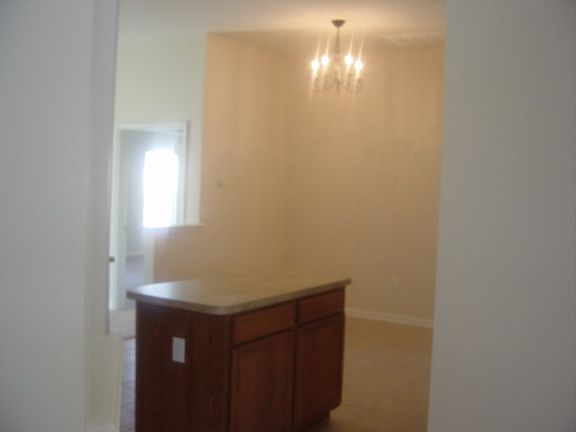 5th image of 3118 Silverado Cir