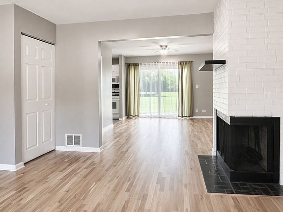 3rd image of 1009 Bayside Dr