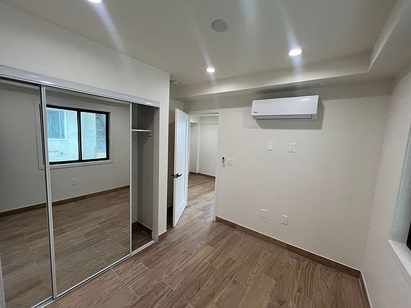 4th image of 1521 Arlington Ave #20