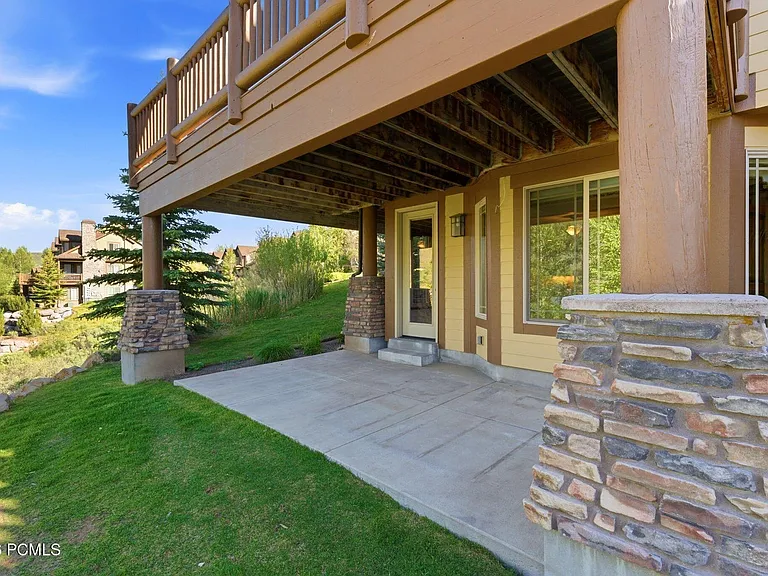 3286 Lower Saddleback Rd — Photo 37