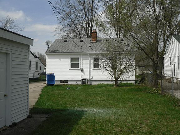 3rd image of 25521 Andover Dr