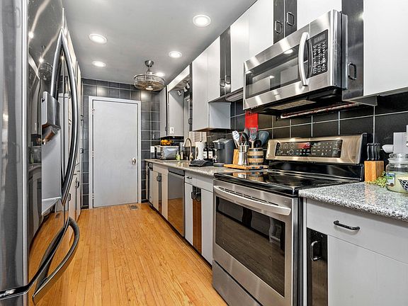 5th image of 48461 Bayshore Dr