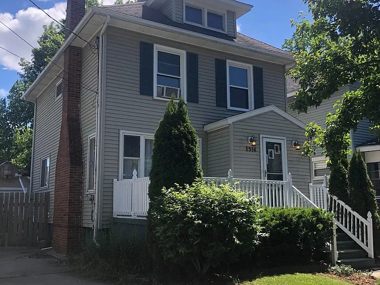 1514 Prospect St — Photo 1