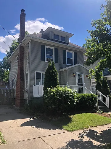 1514 Prospect St Photo 1