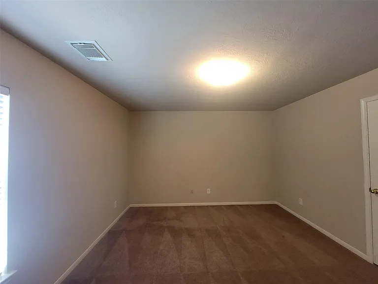 3110 Clover Ranch Cir — Photo 24