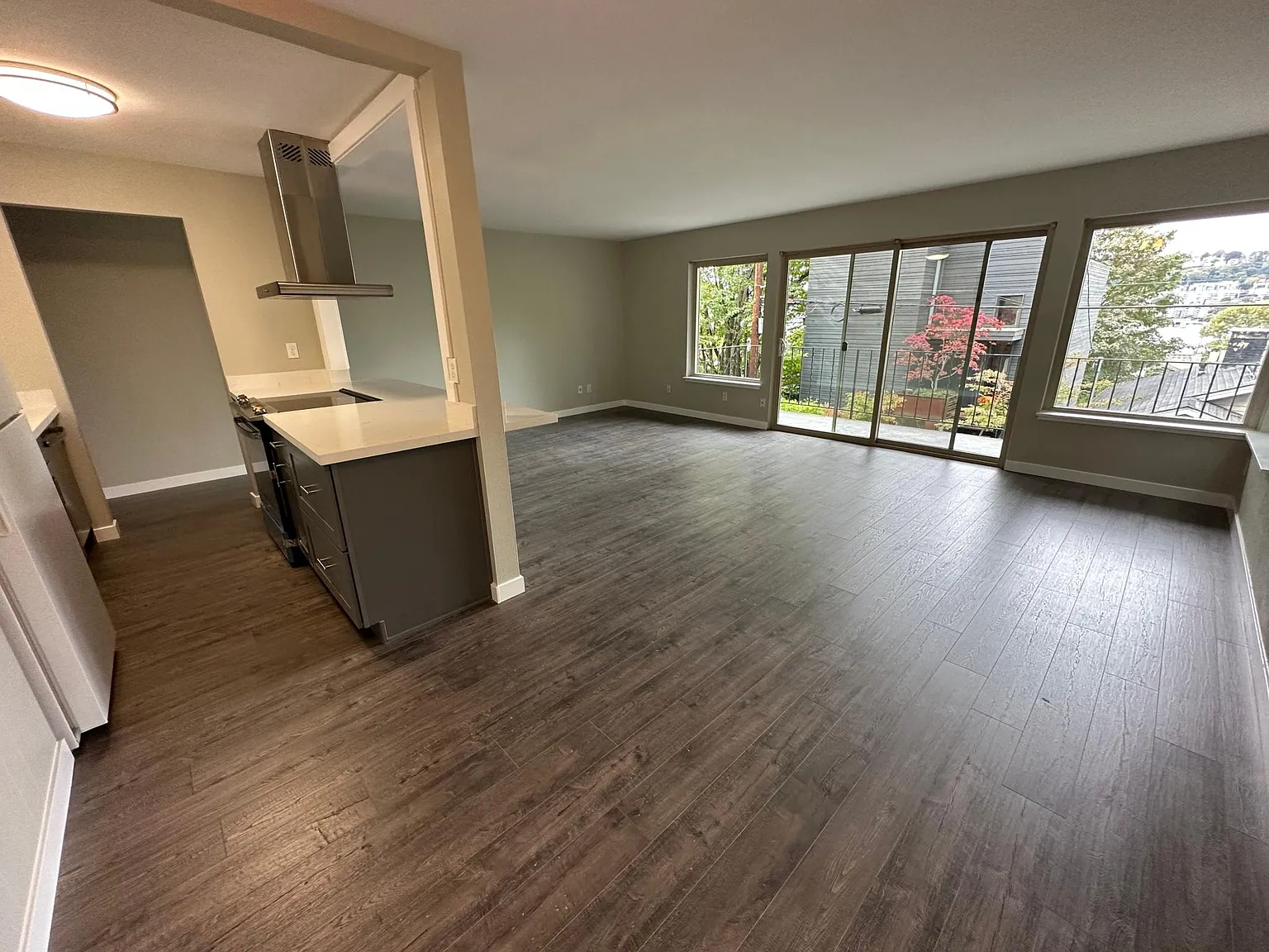 2 bed, 1100 sqft, $2,650 — Photo 2