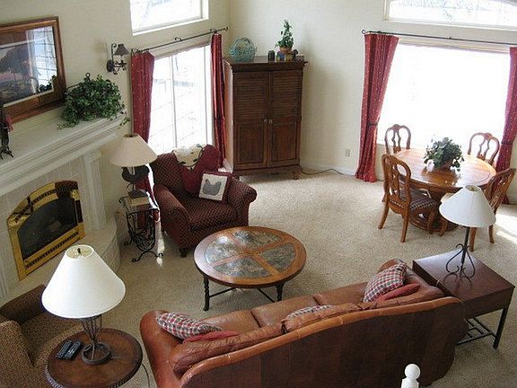 4th image of 1715 Crescent Dr